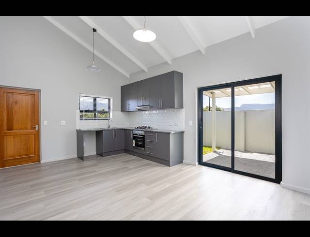 2 BEDROOM FREESTANDING RENTED IN CAPRI